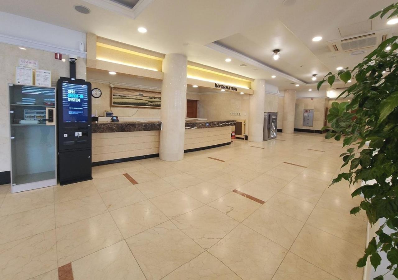 Jeju Parkside Tourist Hotel Exterior photo